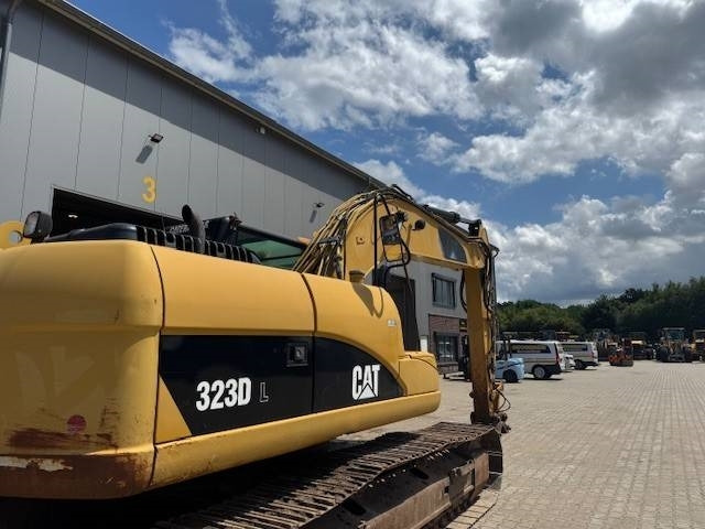Escavadora de rastos CAT 323 D L: foto 7