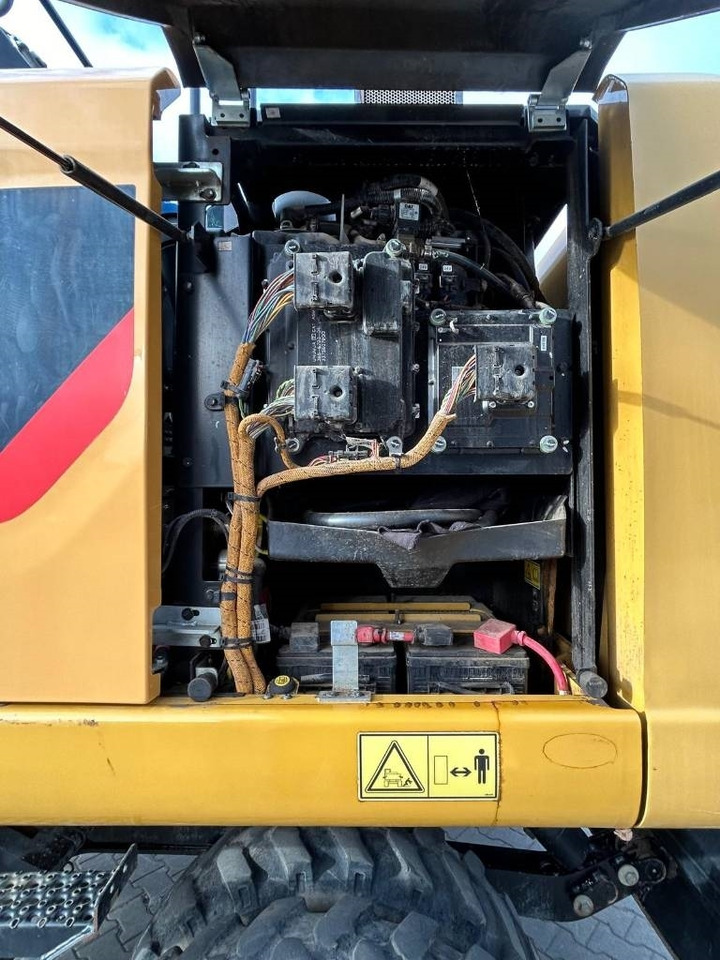 CAT M 318 F - Escavadeira de rodas: foto 4 CAT M 318 F - Escavadeira de rodas: foto 4