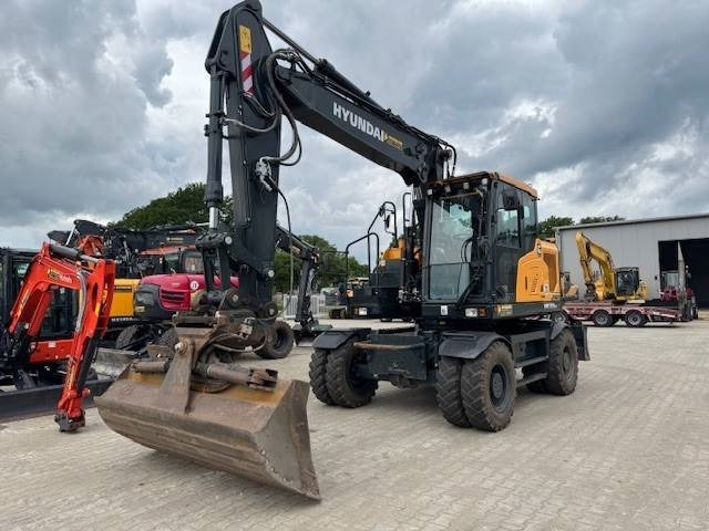 HYUNDAI HW170 ACR - Escavadeira de rodas: foto 1 HYUNDAI HW170 ACR - Escavadeira de rodas: foto 1