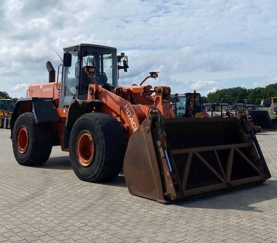 Hitachi LX 210 E - Pá carregadora de rodas: foto 1 Hitachi LX 210 E - Pá carregadora de rodas: foto 1