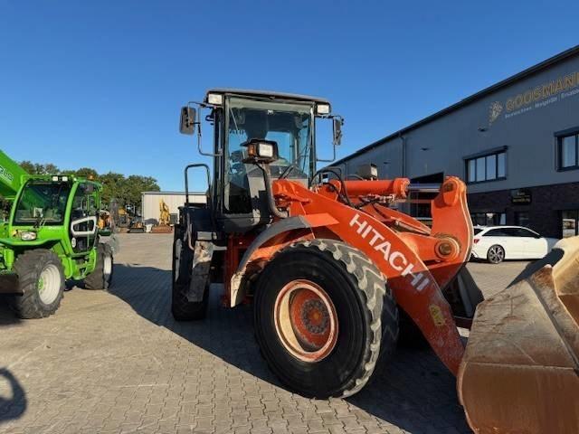 Hitachi ZW 180 - Pá carregadora de rodas: foto 4 Hitachi ZW 180 - Pá carregadora de rodas: foto 4