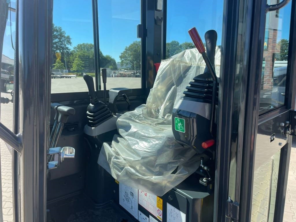 KOMATSU PC16 - Mini escavadeira: foto 5 KOMATSU PC16 - Mini escavadeira: foto 5