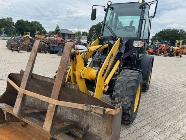 KOMATSU WA 80M - Pá carregadora de rodas: foto 4 KOMATSU WA 80M - Pá carregadora de rodas: foto 4