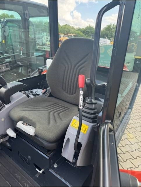 KUBOTA KX018-4 - Mini escavadeira: foto 5 KUBOTA KX018-4 - Mini escavadeira: foto 5