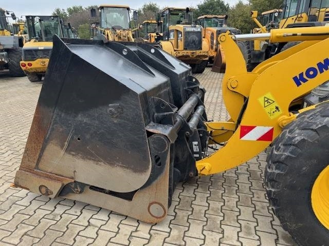 Komatsu WA 100 M-8  - Pá carregadora de rodas: foto 5 Komatsu WA 100 M-8  - Pá carregadora de rodas: foto 5