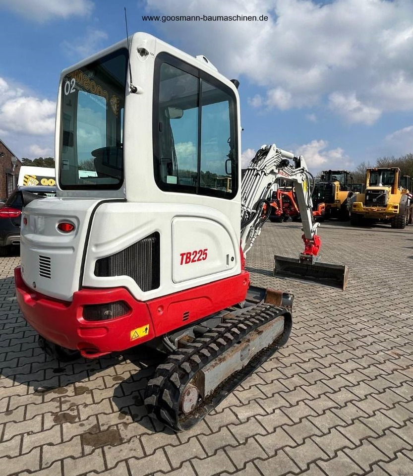Takeuchi TB 225 - Mini escavadeira: foto 5 Takeuchi TB 225 - Mini escavadeira: foto 5