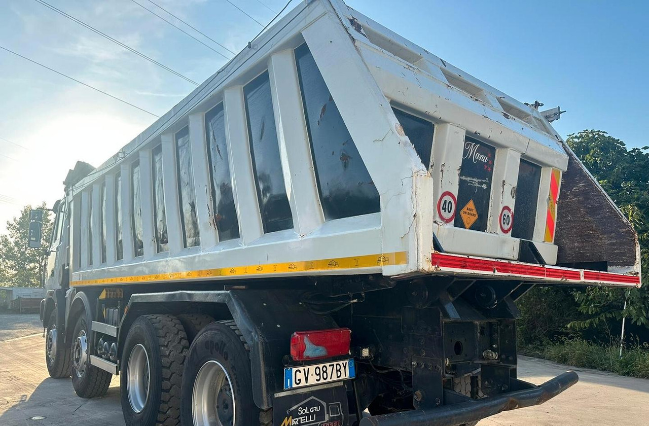 Astra HD8 84 4 assi ribaltabile EURO 5 - Camião basculante: foto 4 Astra HD8 84 4 assi ribaltabile EURO 5 - Camião basculante: foto 4