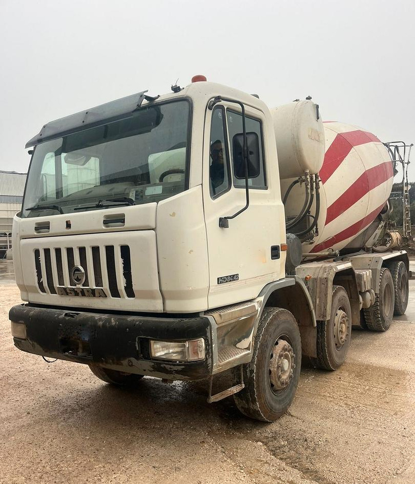 Autobetoniera Astra HD7 84 42 - Camião betoneira: foto 4 Autobetoniera Astra HD7 84 42 - Camião betoneira: foto 4