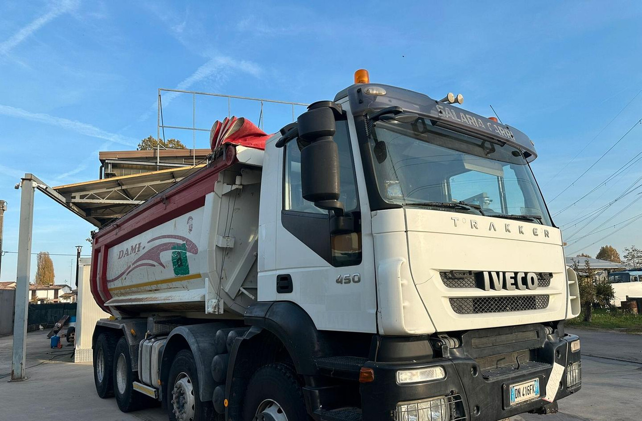 Iveco Trakker 450 4 assi euro 5 - Camião basculante: foto 1 Iveco Trakker 450 4 assi euro 5 - Camião basculante: foto 1