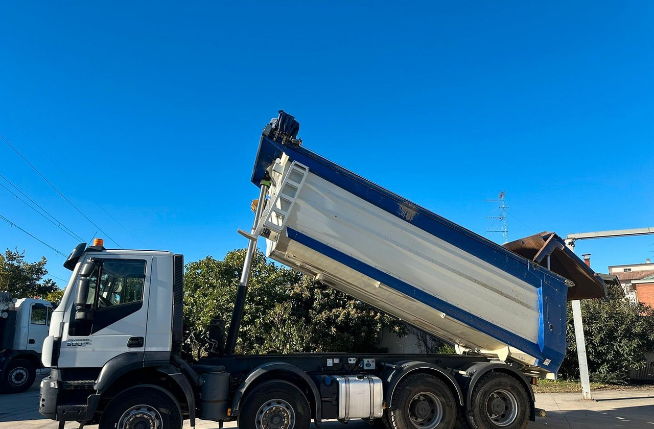 Iveco Trakker 500 anno 2020 - Camião basculante: foto 5 Iveco Trakker 500 anno 2020 - Camião basculante: foto 5