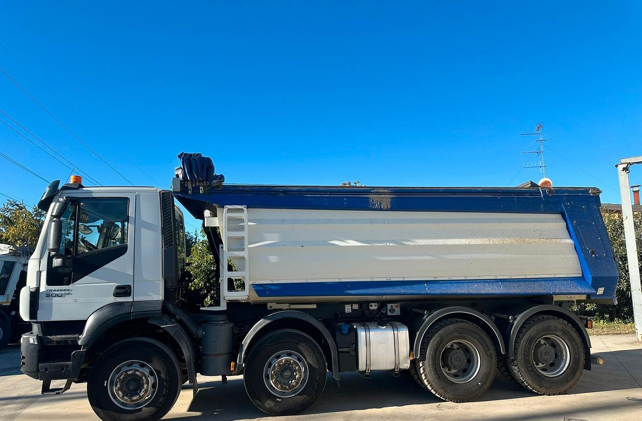 Iveco Trakker 500 anno 2020 - Camião basculante: foto 4 Iveco Trakker 500 anno 2020 - Camião basculante: foto 4