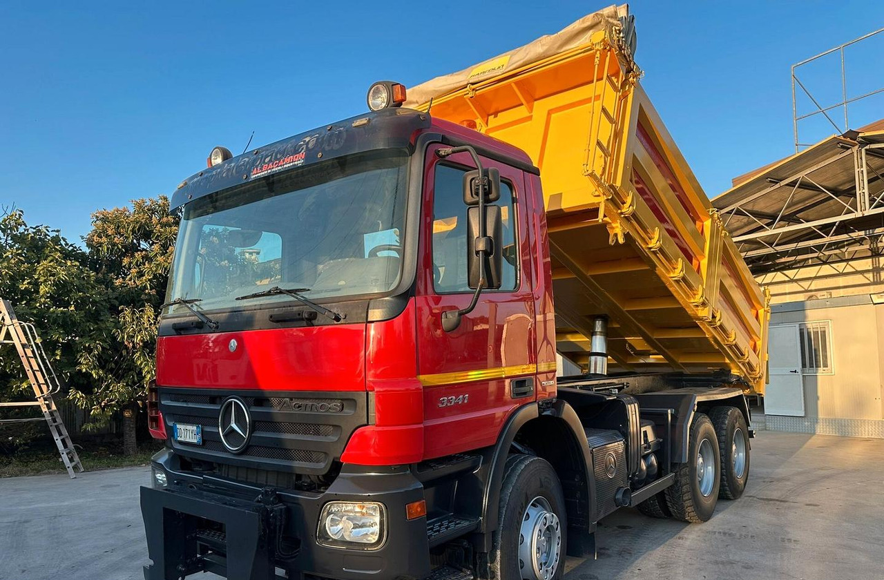 Mercedes 3 assi ribaltabile euro 5 - Camião basculante: foto 2 Mercedes 3 assi ribaltabile euro 5 - Camião basculante: foto 2