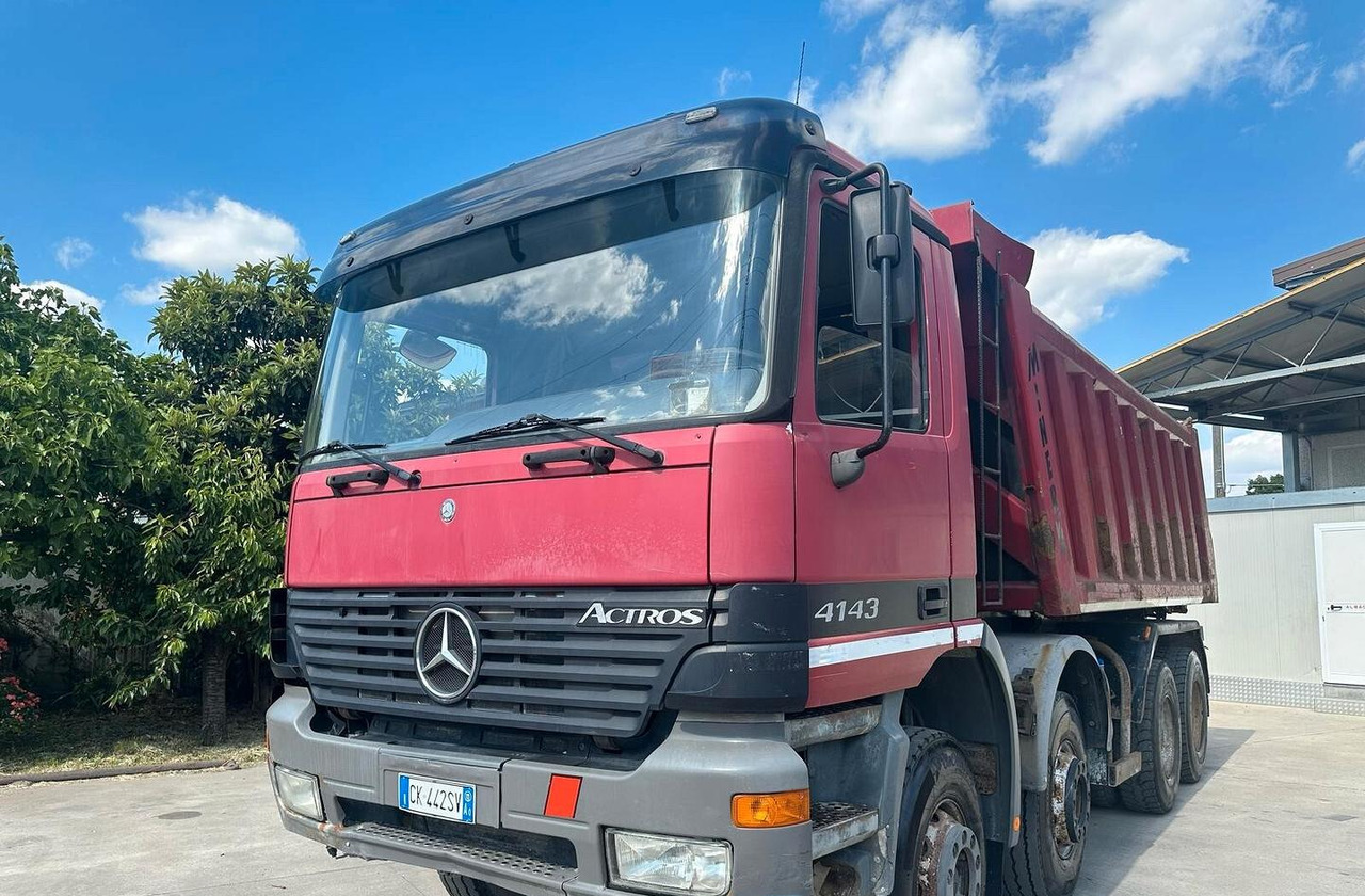 Mercedes Actros 4143 ribaltabile 4 assi - Camião basculante: foto 4 Mercedes Actros 4143 ribaltabile 4 assi - Camião basculante: foto 4