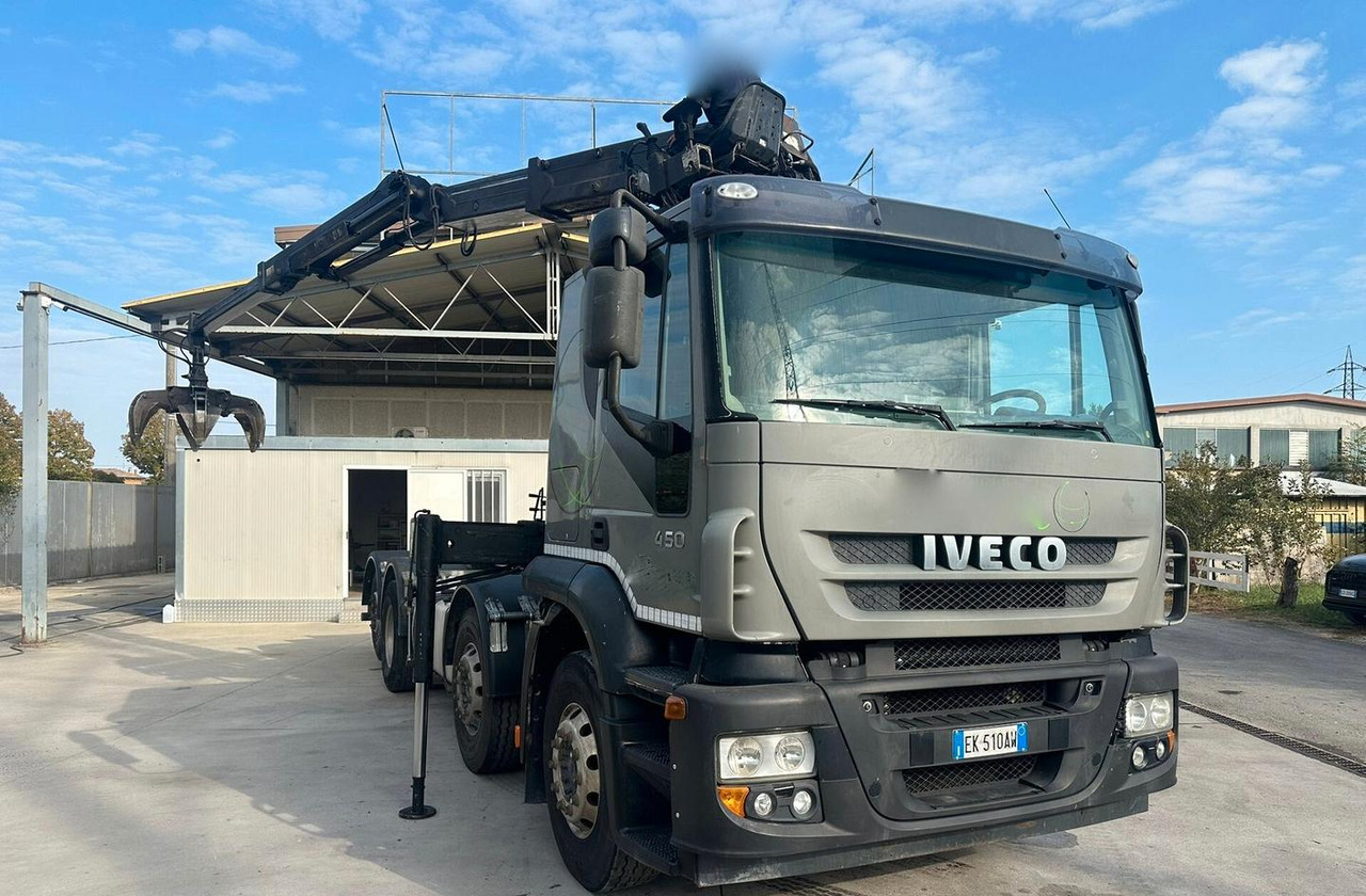 Motrice Iveco scarrabile con gru caricante - Camião polibenne, Camião grua: foto 2 Motrice Iveco scarrabile con gru caricante - Camião polibenne, Camião grua: foto 2