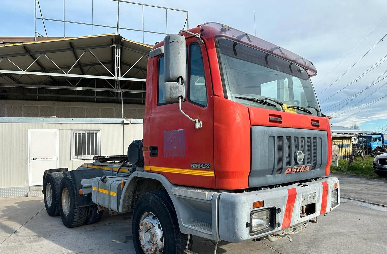 Trattore Astra 6x4 - Tractor: foto 1 Trattore Astra 6x4 - Tractor: foto 1