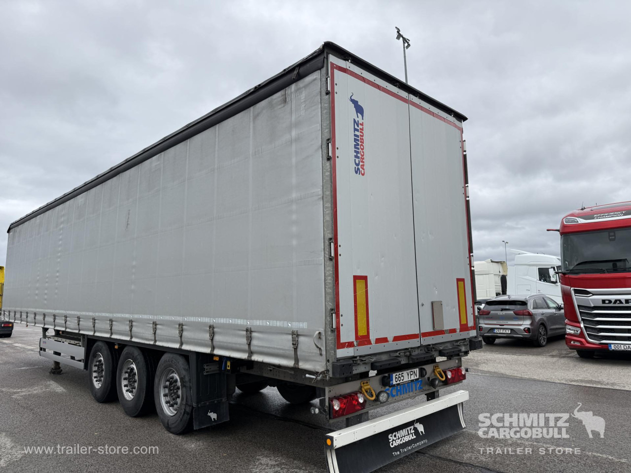 SCHMITZ Curtainsider Standard - Semi-reboque de lona: foto 1 SCHMITZ Curtainsider Standard - Semi-reboque de lona: foto 1