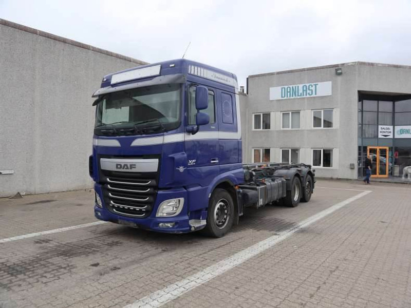 DAF XF 510 FAN EURO 6 - Camião com sistema de cabo: foto 1 DAF XF 510 FAN EURO 6 - Camião com sistema de cabo: foto 1