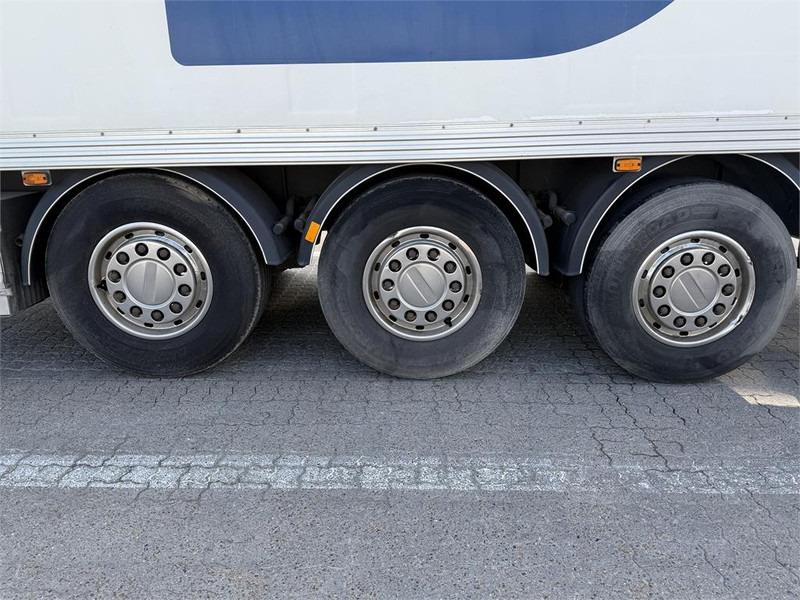 Ekeri 33 pl. - Semi-reboque furgão: foto 5 Ekeri 33 pl. - Semi-reboque furgão: foto 5