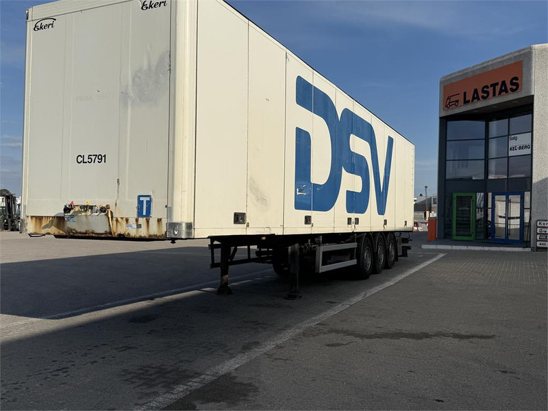 Ekeri 33 pl. - Semi-reboque furgão: foto 1 Ekeri 33 pl. - Semi-reboque furgão: foto 1