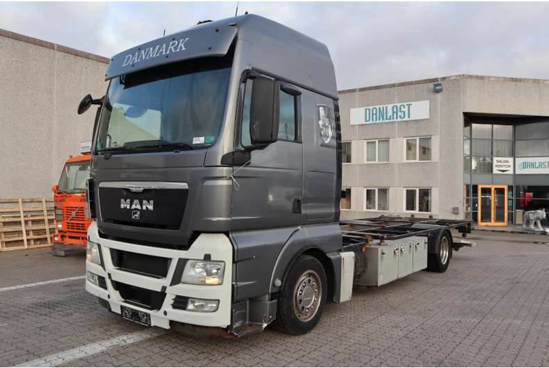 MAN TGX 18.480 Eftermonteret partikelfilter - Camião transportador de contêineres/ Caixa móvel: foto 1 MAN TGX 18.480 Eftermonteret partikelfilter - Camião transportador de contêineres/ Caixa móvel: foto 1