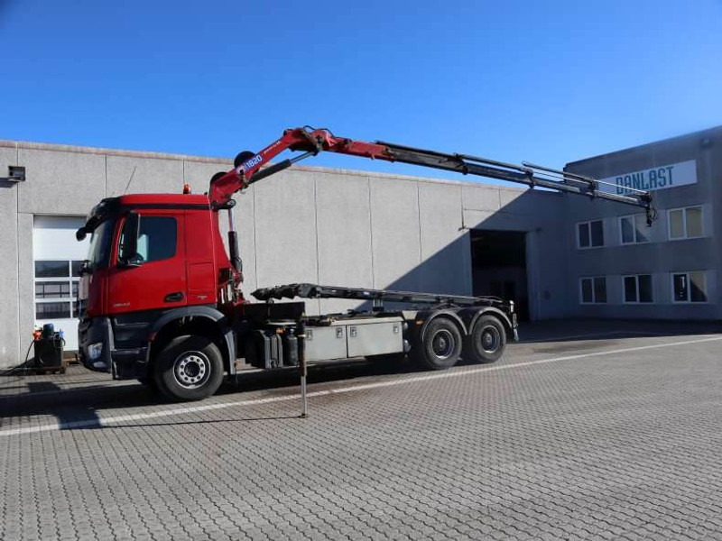 Mercedes-Benz Arocs 2643 euro 6 - Camião com sistema de cabo: foto 1 Mercedes-Benz Arocs 2643 euro 6 - Camião com sistema de cabo: foto 1
