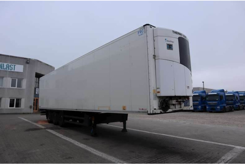 Schmitz Cargobull 33 pl. Meathanger/Fleischhängesystem/Kødophæng - Semi-reboque frigorífico: foto 2 Schmitz Cargobull 33 pl. Meathanger/Fleischhängesystem/Kødophæng - Semi-reboque frigorífico: foto 2