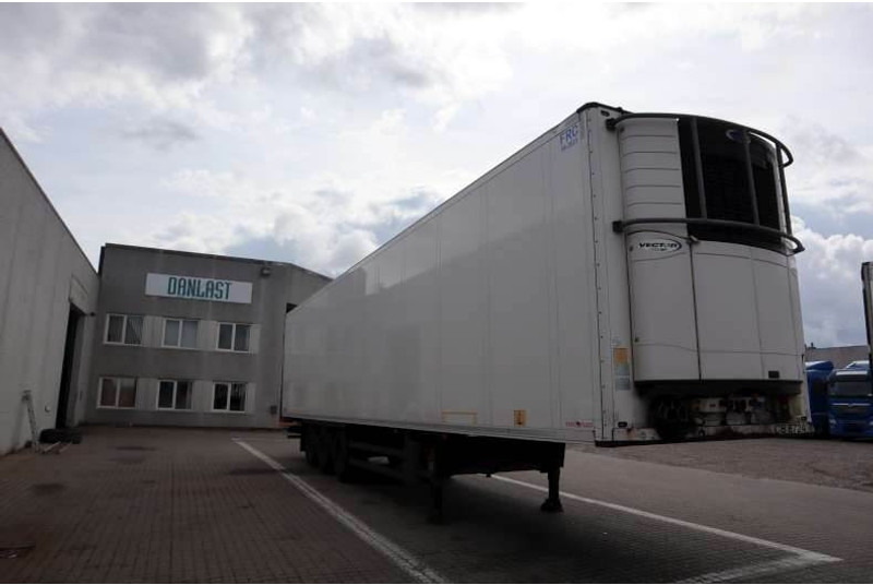 Schmitz Cargobull Reefertrailer/Kühlauflieger/køletrailer - Semi-reboque frigorífico: foto 2 Schmitz Cargobull Reefertrailer/Kühlauflieger/køletrailer - Semi-reboque frigorífico: foto 2