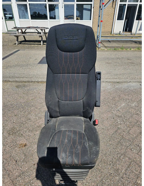 DAF LF 2020 - Bijrijderstoel - Banco por Camião: foto 2 DAF LF 2020 - Bijrijderstoel - Banco por Camião: foto 2