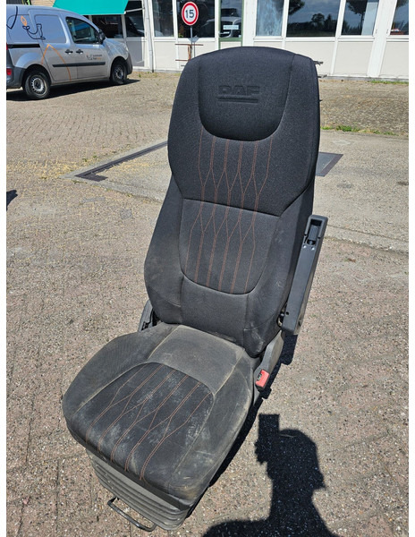 DAF LF 2020 - Bijrijderstoel - Banco por Camião: foto 1 DAF LF 2020 - Bijrijderstoel - Banco por Camião: foto 1