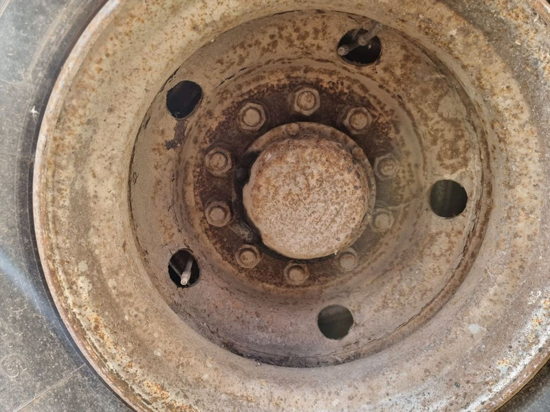 Giant 17.5 Inch - 10 Bolts - Eixo e peças por Camião: foto 2 Giant 17.5 Inch - 10 Bolts - Eixo e peças por Camião: foto 2