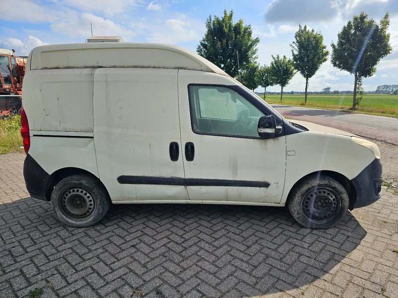 Opel Combo Combo-D-VANWXD1BA8AA - Automóvel: foto 4 Opel Combo Combo-D-VANWXD1BA8AA - Automóvel: foto 4