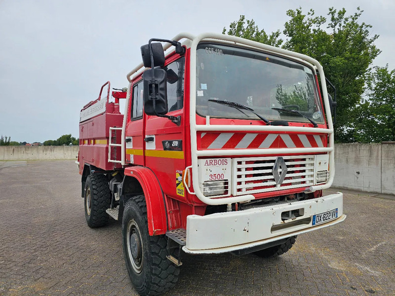 Renault M210 Arbois 3500L - Carro de bombeiro: foto 3 Renault M210 Arbois 3500L - Carro de bombeiro: foto 3