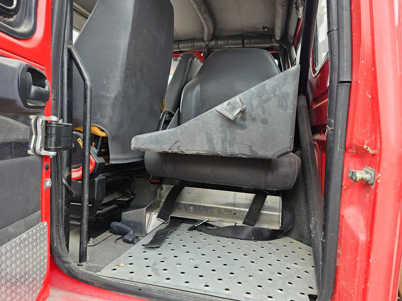 Carro de bombeiro Renault M210 Arbois 3500L - Hydraulic winch: foto 12