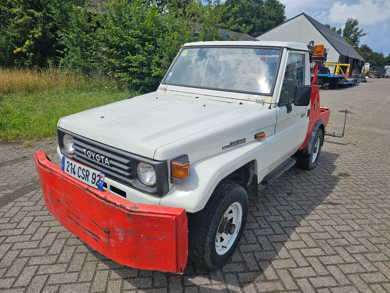 Toyota Land Cruiser LB71MOD - SUV: foto 1 Toyota Land Cruiser LB71MOD - SUV: foto 1