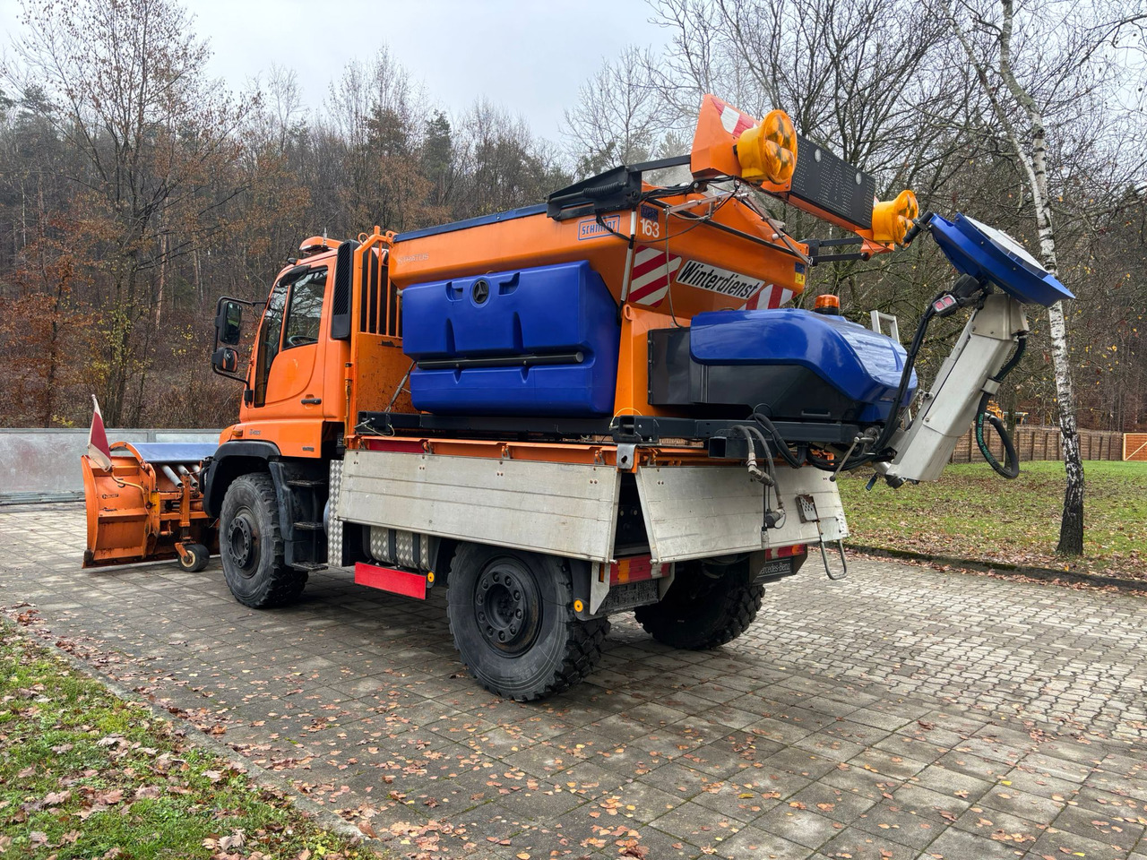 Camião MERCEDES-BENZ Unimog U400: foto 6