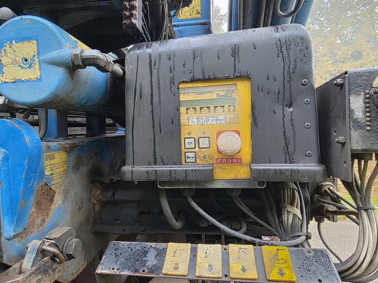 IVECO Stralis AD mit Fassi F210A.25 - Camião grua: foto 5 IVECO Stralis AD mit Fassi F210A.25 - Camião grua: foto 5