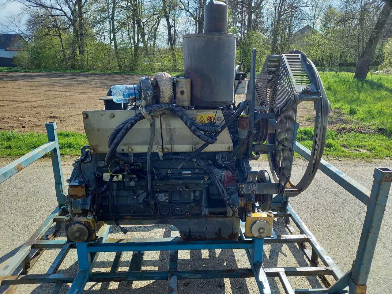 KOMATSU S6D125E-2 - Motor por Buldôzer: foto 4 KOMATSU S6D125E-2 - Motor por Buldôzer: foto 4