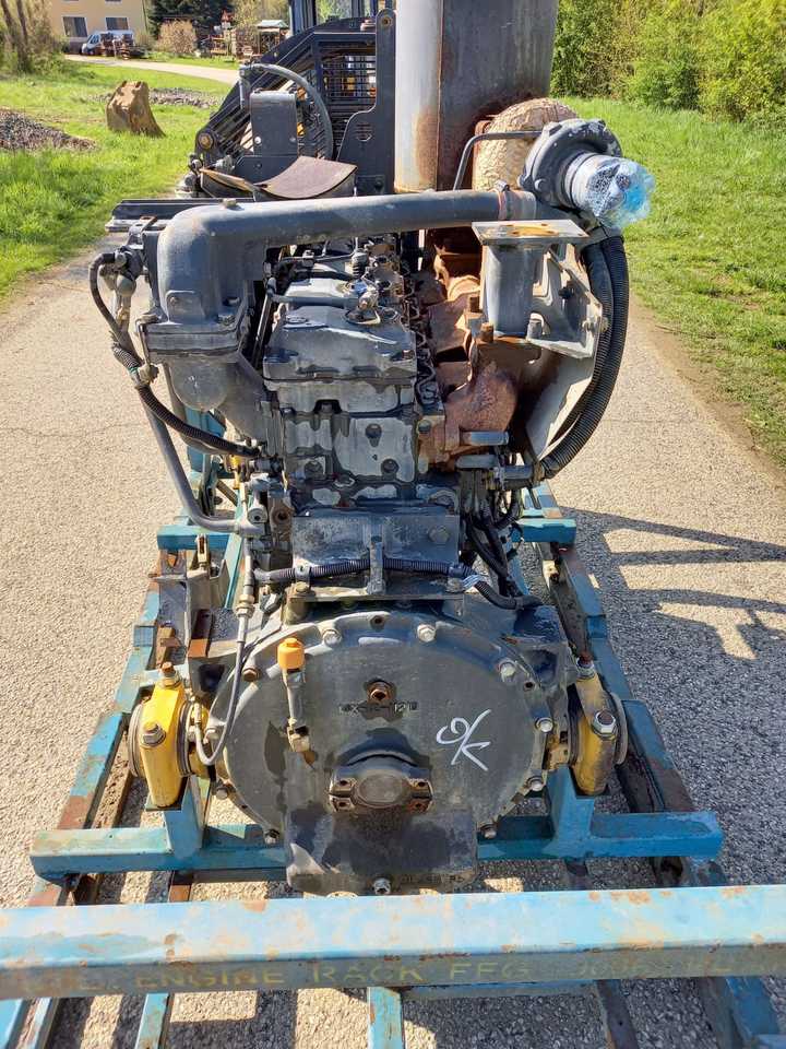 KOMATSU S6D125E-2 - Motor por Buldôzer: foto 3 KOMATSU S6D125E-2 - Motor por Buldôzer: foto 3