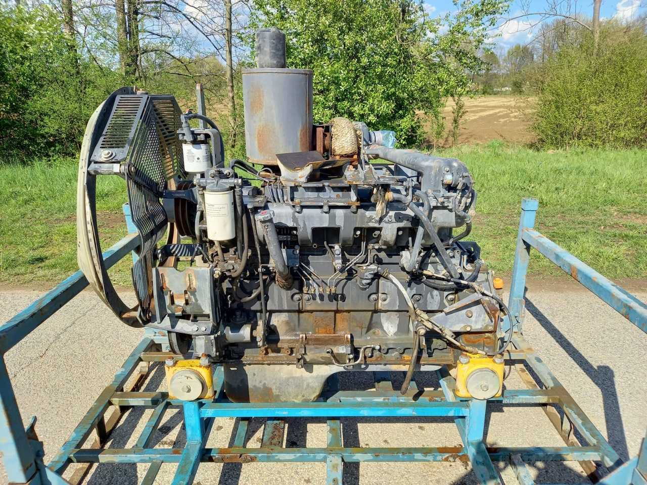KOMATSU S6D125E-2 - Motor por Buldôzer: foto 1 KOMATSU S6D125E-2 - Motor por Buldôzer: foto 1