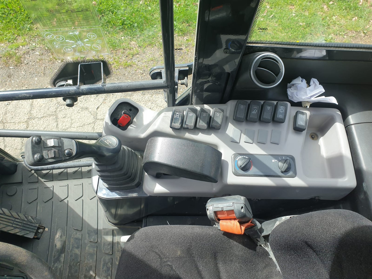 Leasing de KUBOTA R 070 KUBOTA R 070: foto 19
