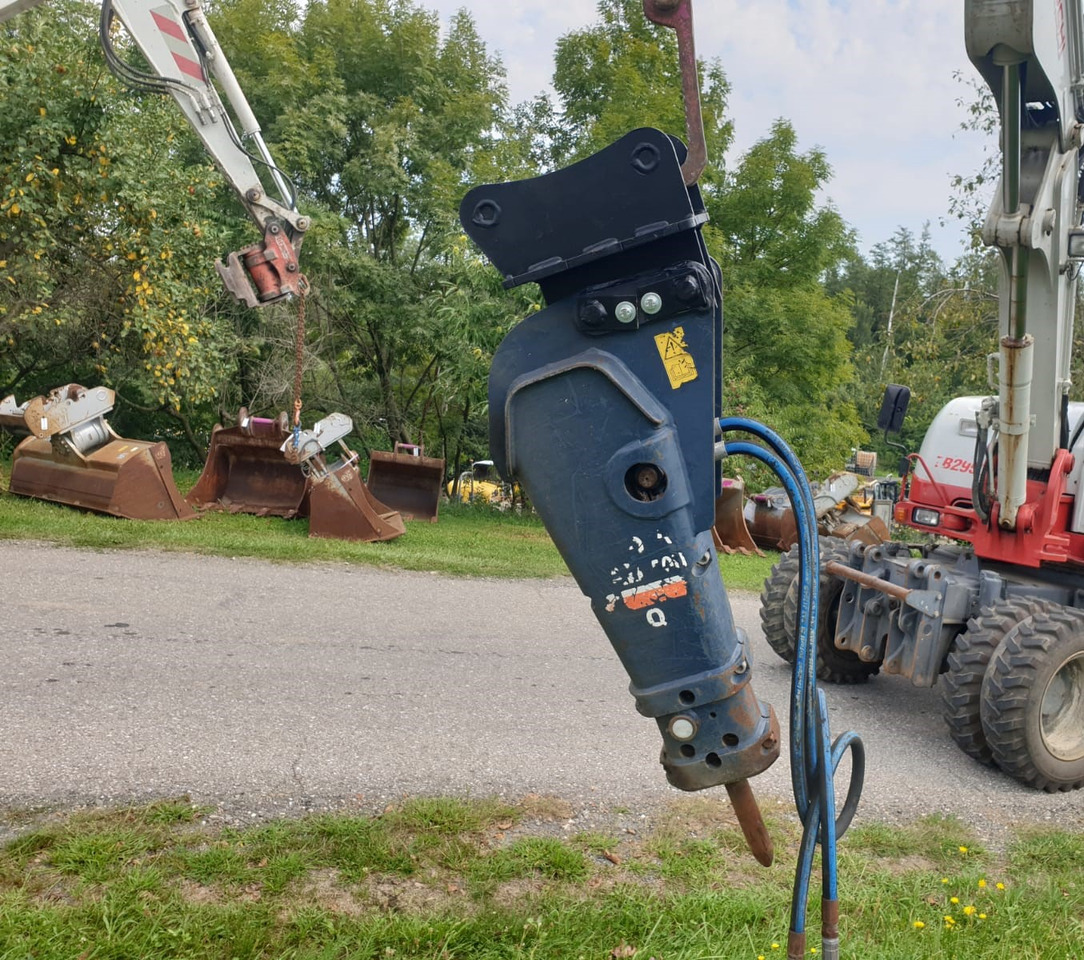 Kubota KXB - Martelo hidráulico por Mini escavadeira: foto 2 Kubota KXB - Martelo hidráulico por Mini escavadeira: foto 2