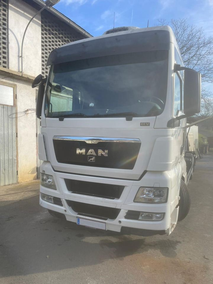 MAN TGX 24.480 6x2 - Camião chassi: foto 2 MAN TGX 24.480 6x2 - Camião chassi: foto 2