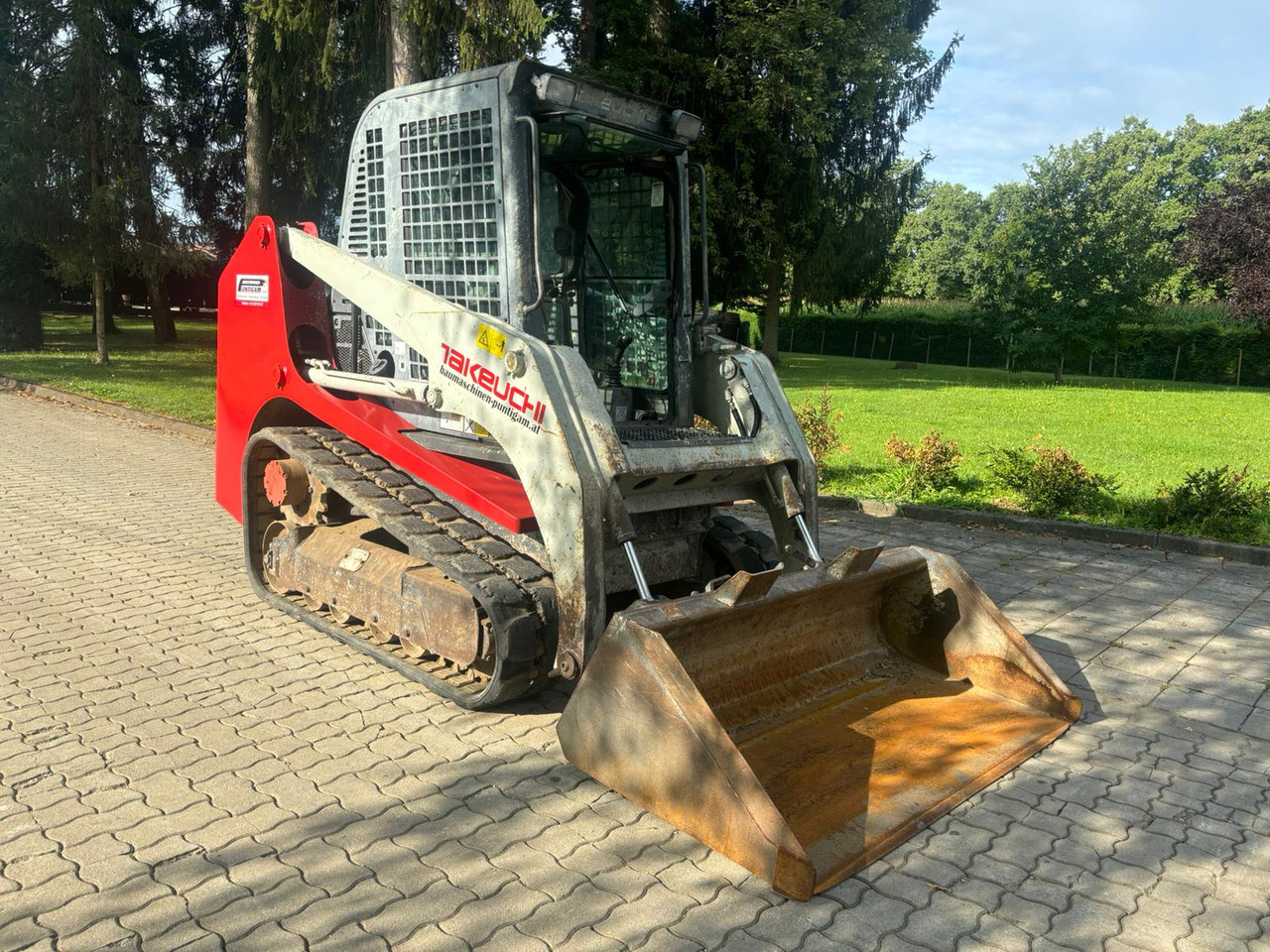 TAKEUCHI TL 230 - Mini pá carregadora: foto 4 TAKEUCHI TL 230 - Mini pá carregadora: foto 4