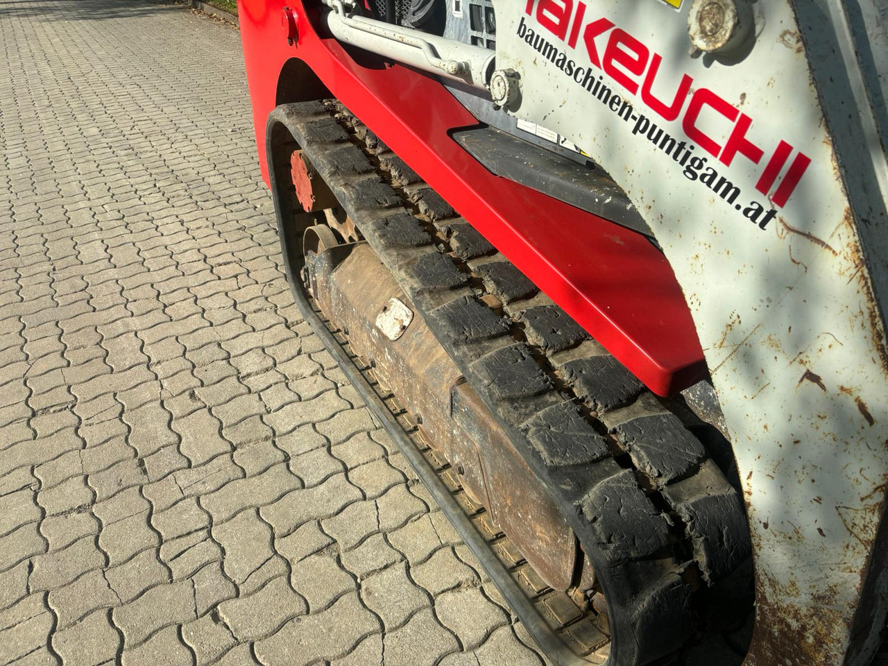 Mini pá carregadora TAKEUCHI TL 230: foto 8 Mini pá carregadora TAKEUCHI TL 230: foto 8