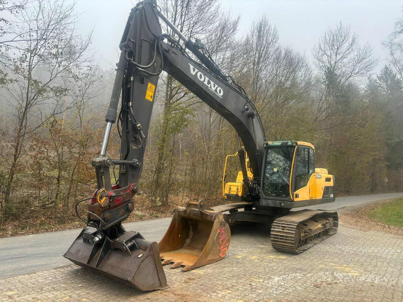Volvo EC 220 DL - Escavadora de rastos: foto 3 Volvo EC 220 DL - Escavadora de rastos: foto 3