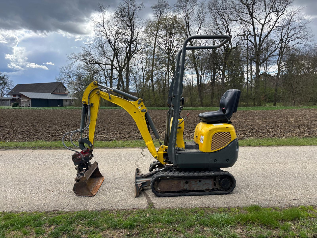 WACKER Neuson 803 - Mini escavadeira: foto 1 WACKER Neuson 803 - Mini escavadeira: foto 1