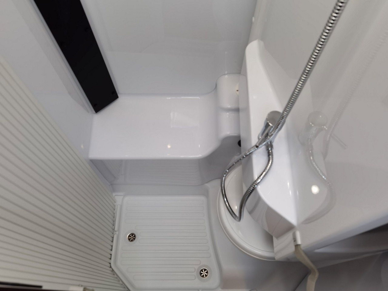 Autocaravana perfilada Chausson 627 TITANIUM /-2026-/ EINZELBETTEN / 4.1T. / AHK: foto 24