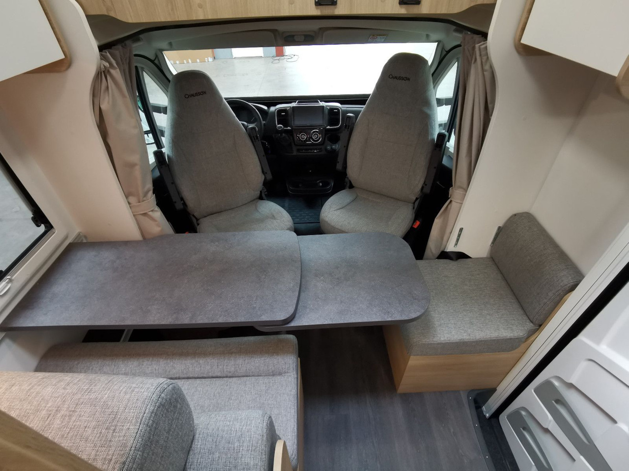 Autocaravana capucine Chausson C 514 FIRST LINE /140PS / ZUBEHÖR- PAKET / 5.99M: foto 12