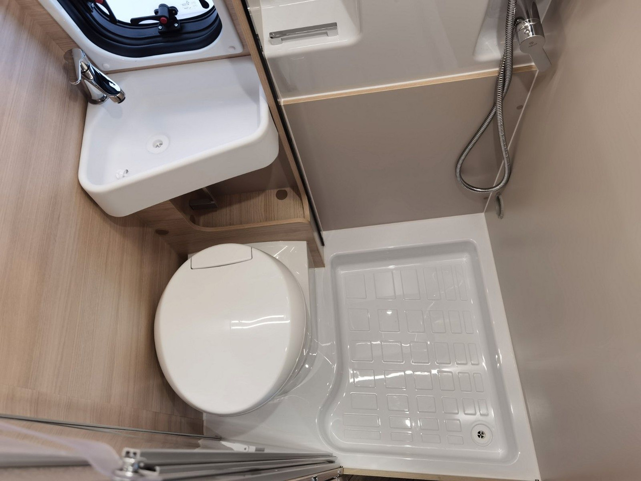Campervan Chausson V697 SPORT LINE /-2025- / 140PS-8G /ARCTIC-PAKET: foto 19