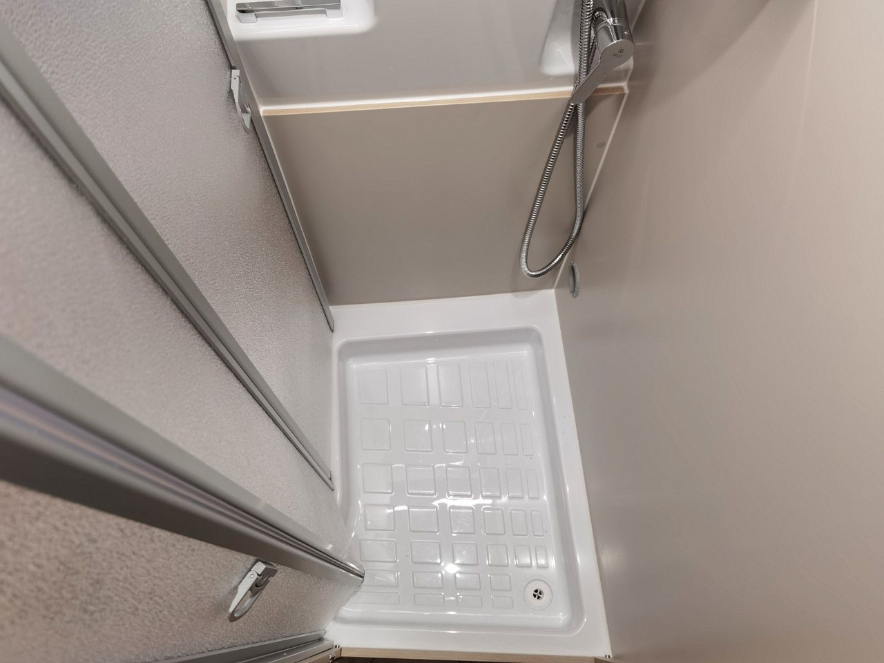 Campervan Chausson V697 SPORT LINE / -2026- / 140-8G./ EINZELBETTEN: foto 22 Campervan Chausson V697 SPORT LINE / -2026- / 140-8G./ EINZELBETTEN: foto 22